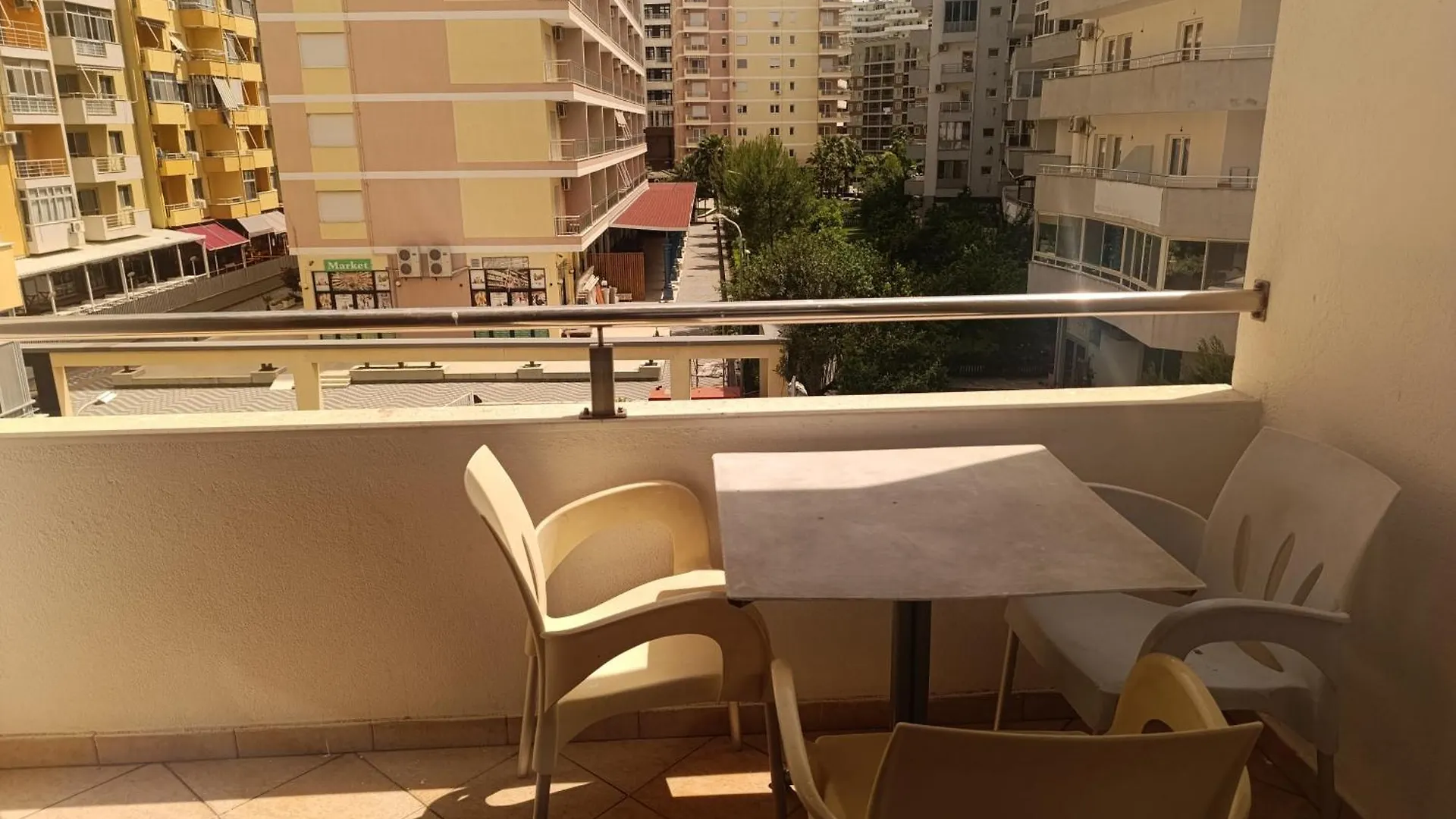 Hotel Mjeshtri Shëngjin 0*,  アルバニア