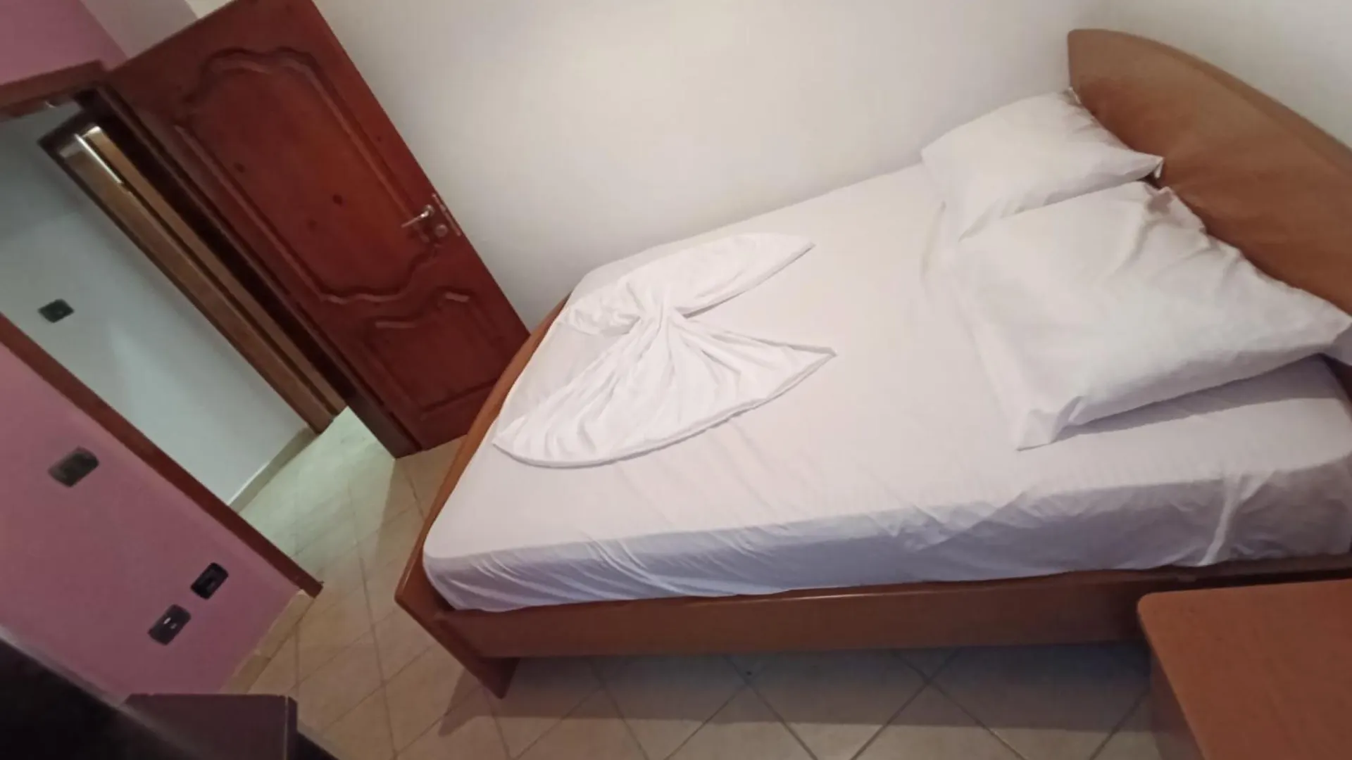 Hotel Mjeshtri Shëngjin