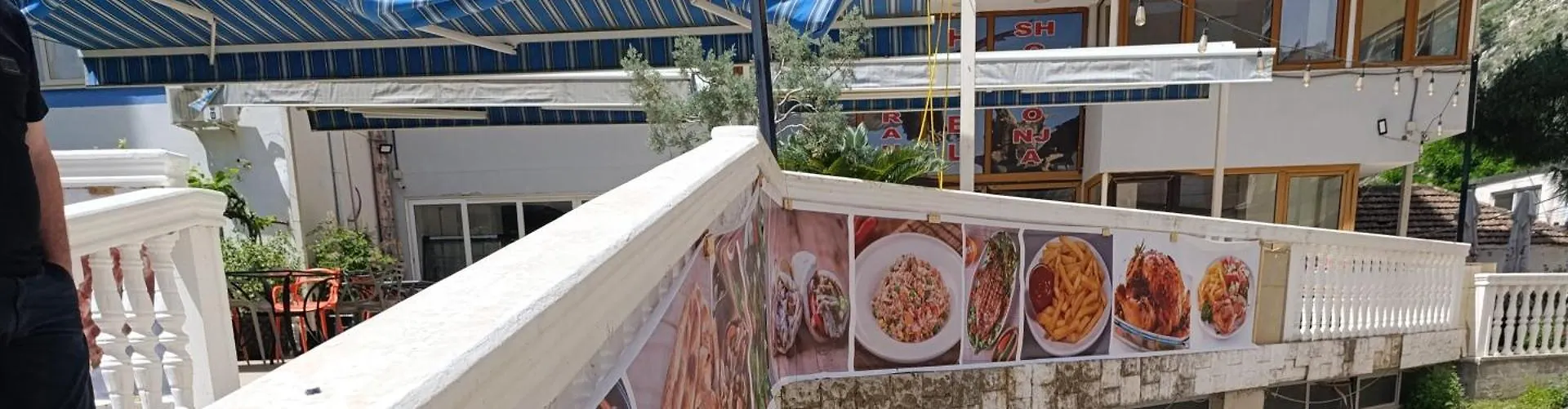 Hotel Mjeshtri Shëngjin アルバニア