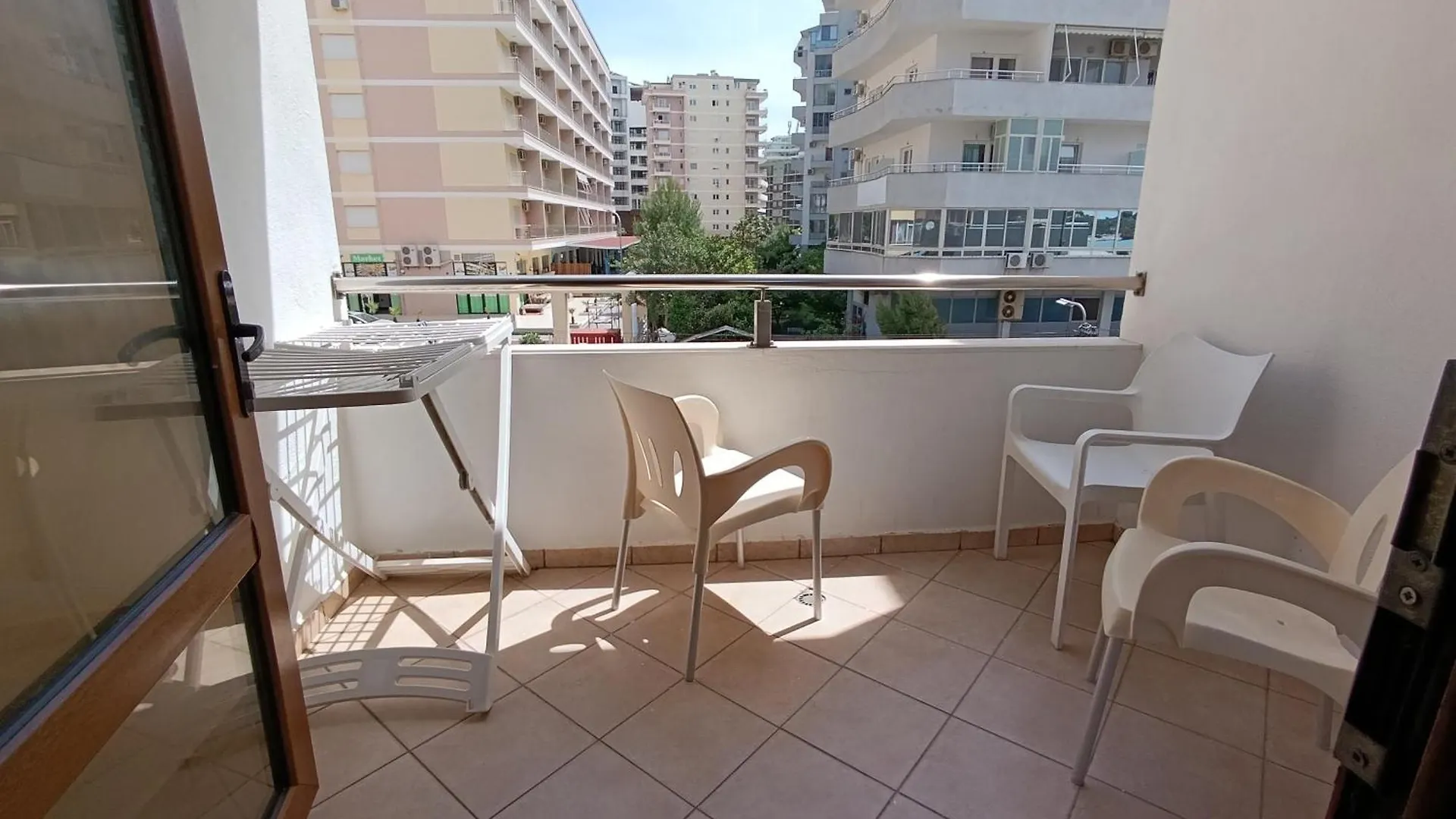Hotel Mjeshtri Shëngjin