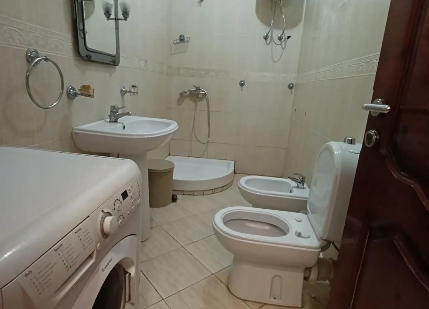 Hotel Mjeshtri Shëngjin